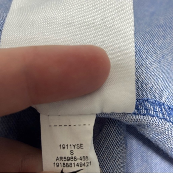 The Nike Tee Men's Small Dri Fit T Shirt Athletic Activewear Short Sleeve - Picture 6 of 8